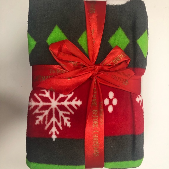 πHOST PICKπPlush Blanket. NWT - Picture 6 of 12